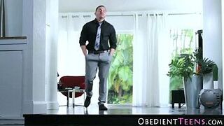 Извращенная тинка в бдсм в нижнем белье трахается - порно видео