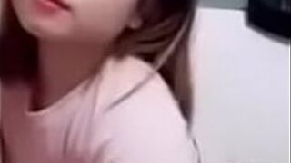 Живущая сестра в прямом эфире забыла выключить линию - порно видео