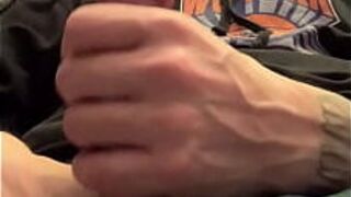 Играя с этим - порно видео