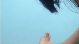 Восковая эпиляция - порно видео