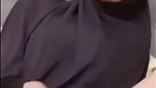 Рука к киске - порно видео