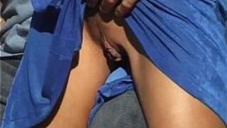 Уличный анальный трах рядом с машиной - порно видео