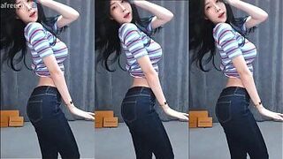 Корейские девушки танцуют кролик реакция - порно видео