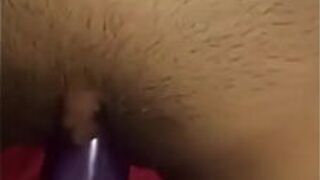 Моя горячая кузина присылает мне видео с ее мокрыми ножнами - порно видео