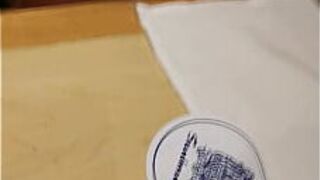 Под юбкой в белых трусиках - порно видео