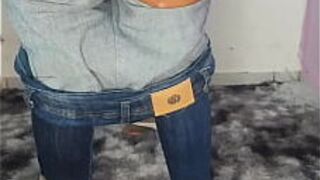 Она ушла с пробкой в заднице, я заметил только когда пошел трахать ее задницу. - порно видео